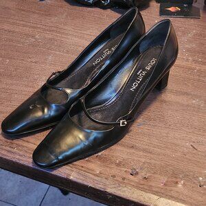 vintage Louis Vuitton kitty heels